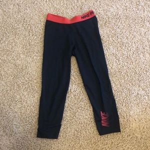 Nike pro crop